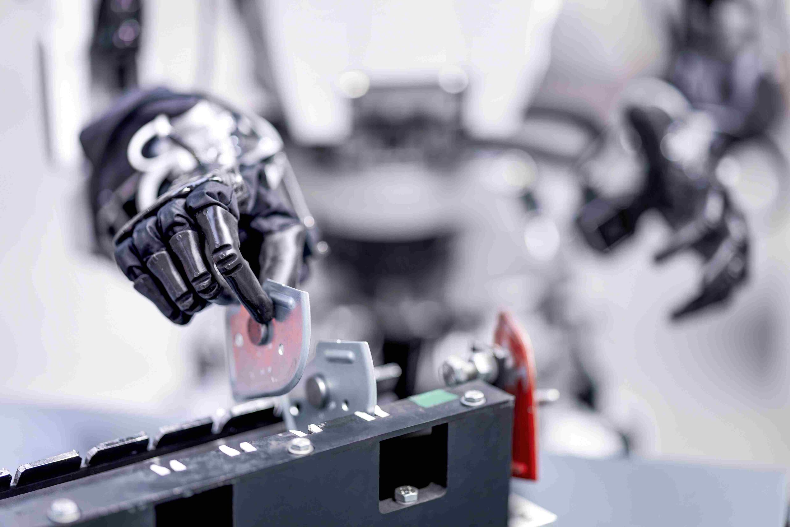Precisião e Controlo de Tolerância de Micron em Máquina Eletrônica