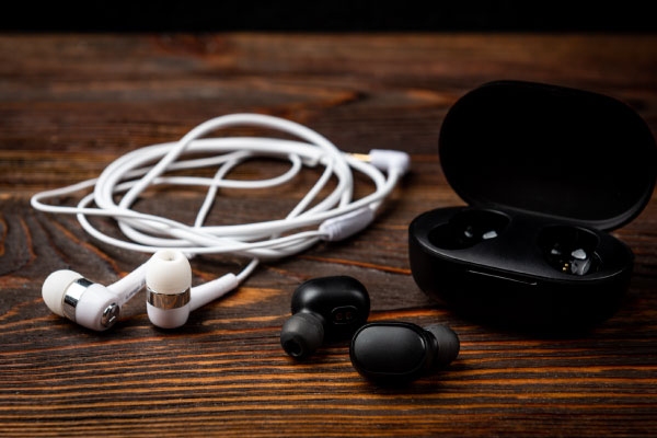 Aluminum is the Ultimate Choice for Premium Earphones Enclosures