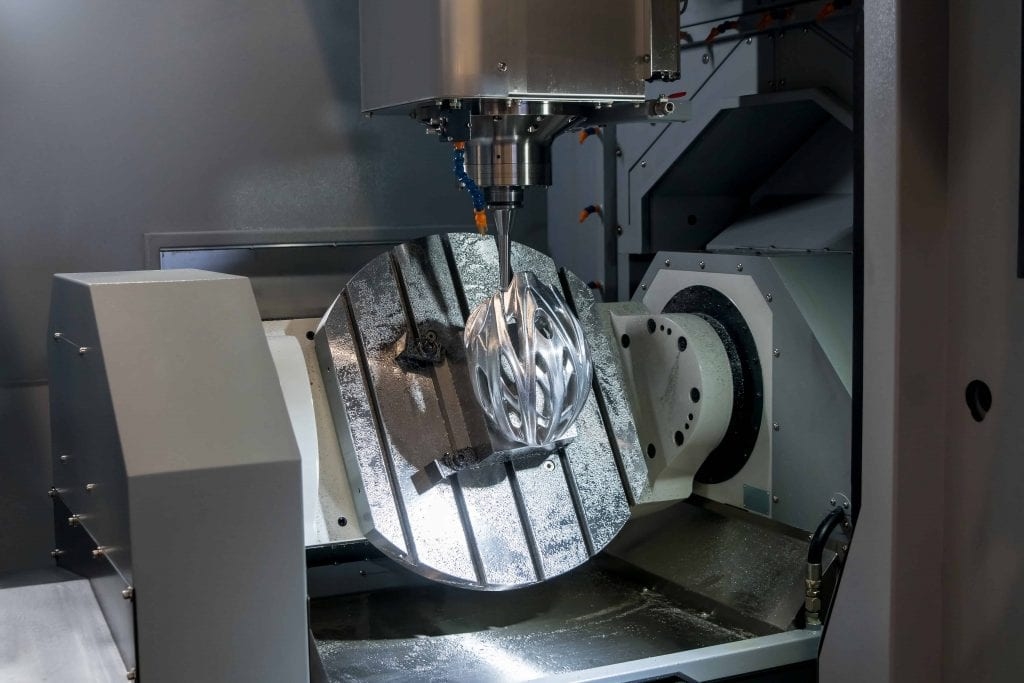 Die 5-Achs-CNC-Bearbeitung ermöglicht die Herstellung präziser, glatter akustischer Geometrien in einer einzigen Aufspannung.