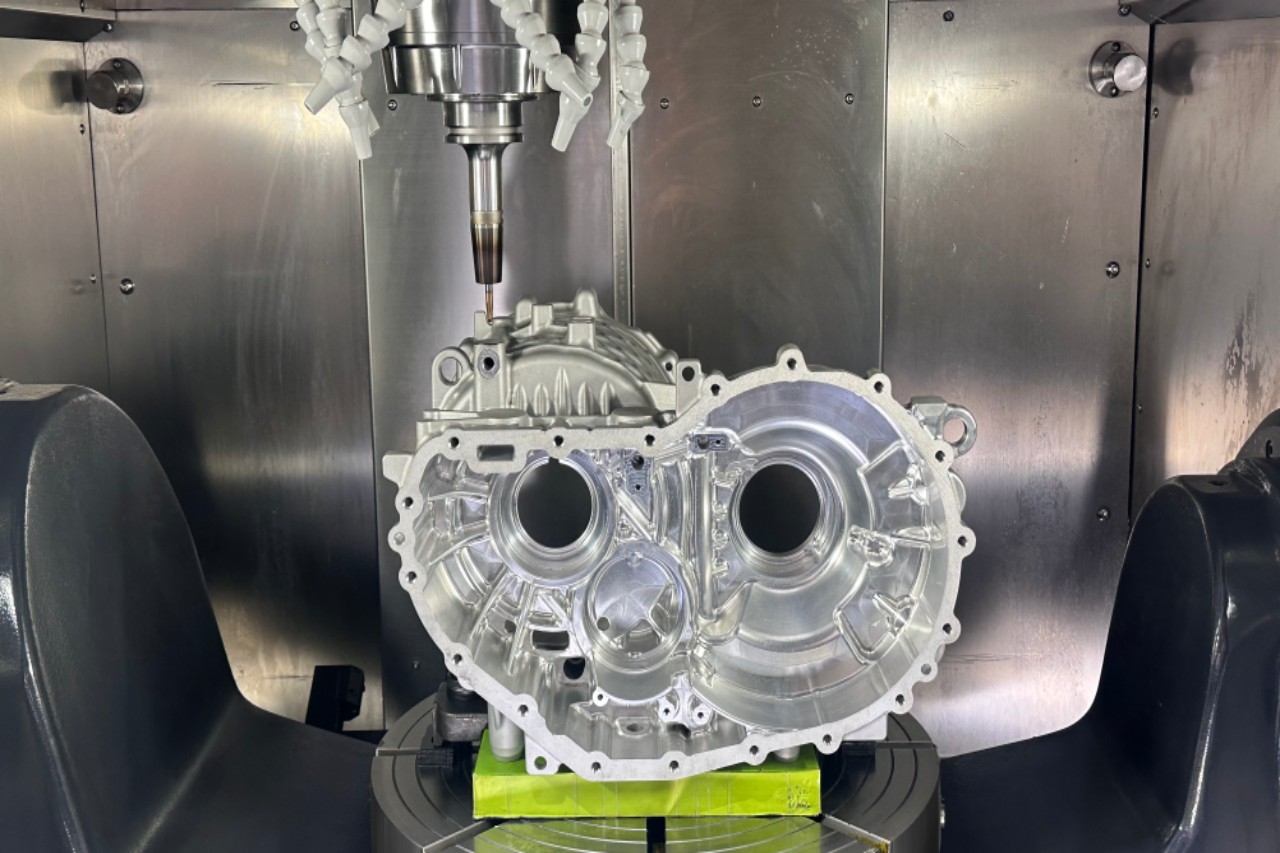 A Rejin CNC fornece peças para veículos elétricos precisas, leves e com otimização térmica.