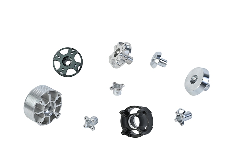 Alloggiamento motore e leveraggio sospensione per e-bike in alluminio lavorato a CNC.