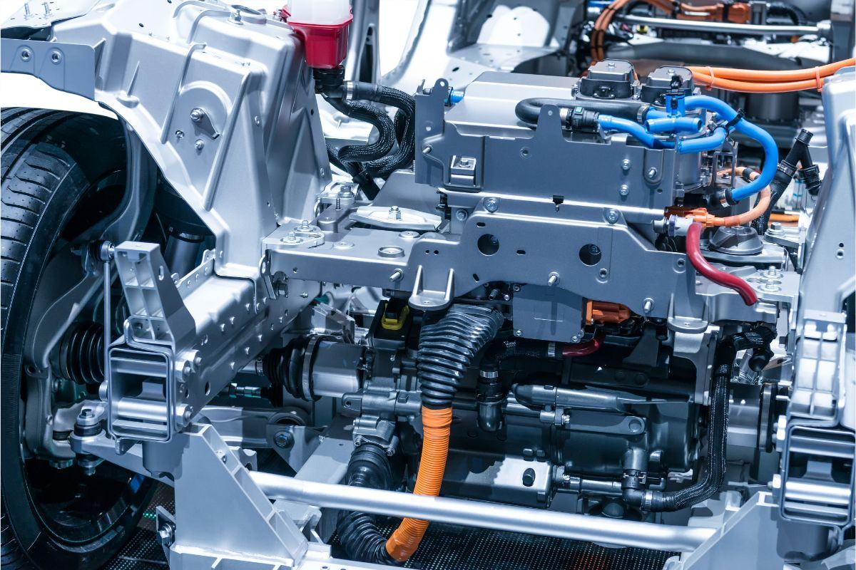 Mehrachsige CNC-Bearbeitung von Kühlgehäusen für Elektrofahrzeugmotoren