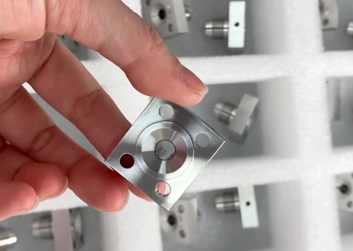 Überwindung von Herausforderungen in Bezug auf Toleranz, Wärme, Material und Dünnwand-CNC-Bearbeitung